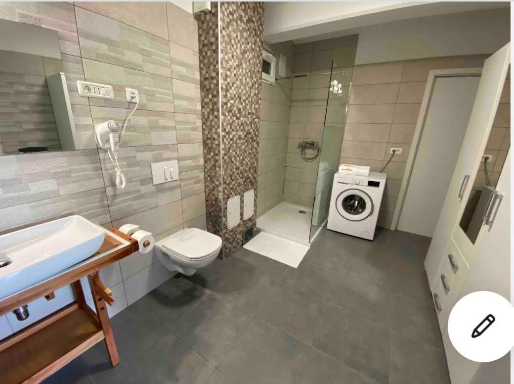 Lovely Apartment In Nature With Sauna! Postojna Luaran gambar