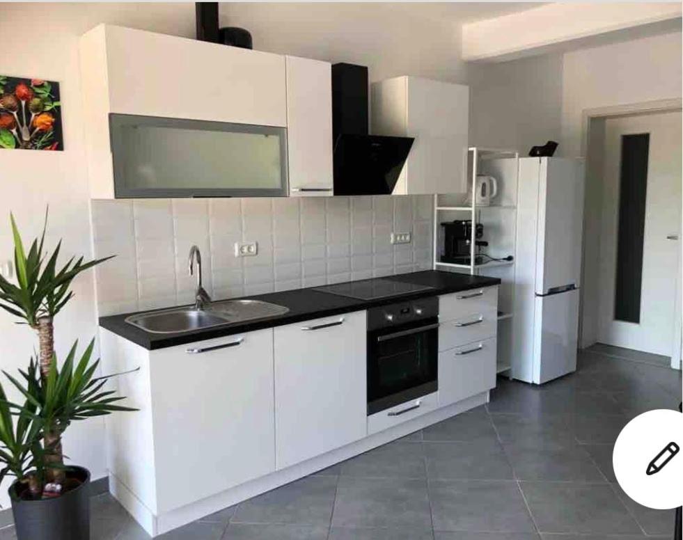 Lovely Apartment In Nature With Sauna! Postojna Luaran gambar